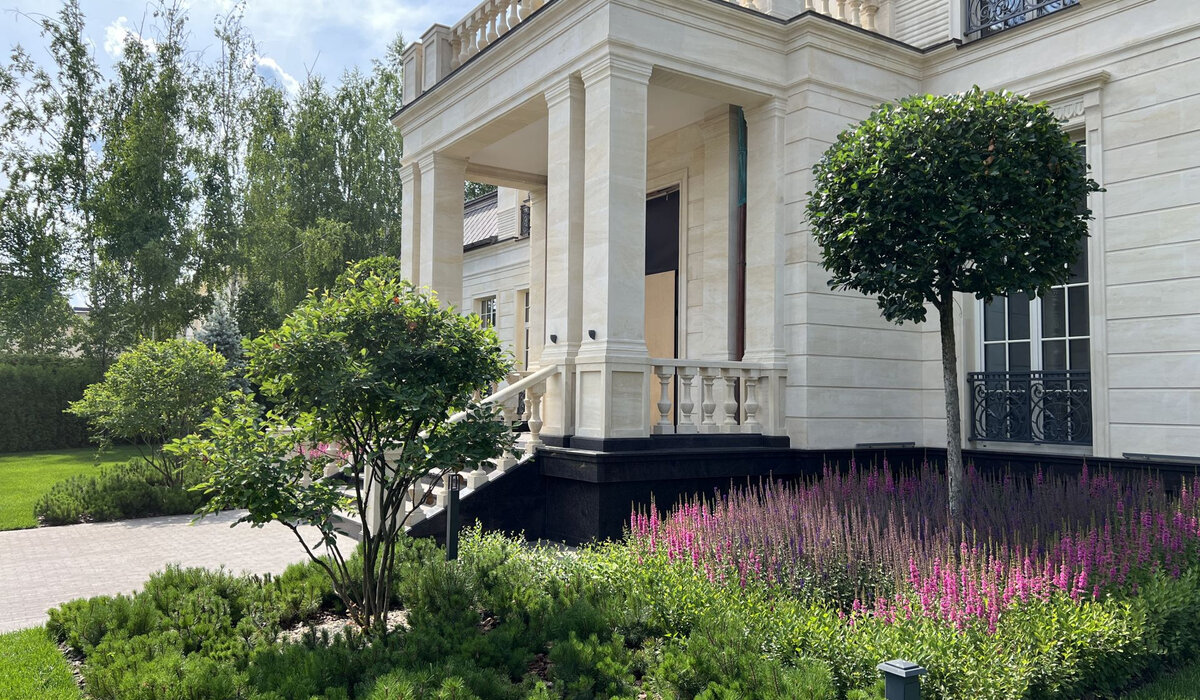 Razdory Estate gallery image 2